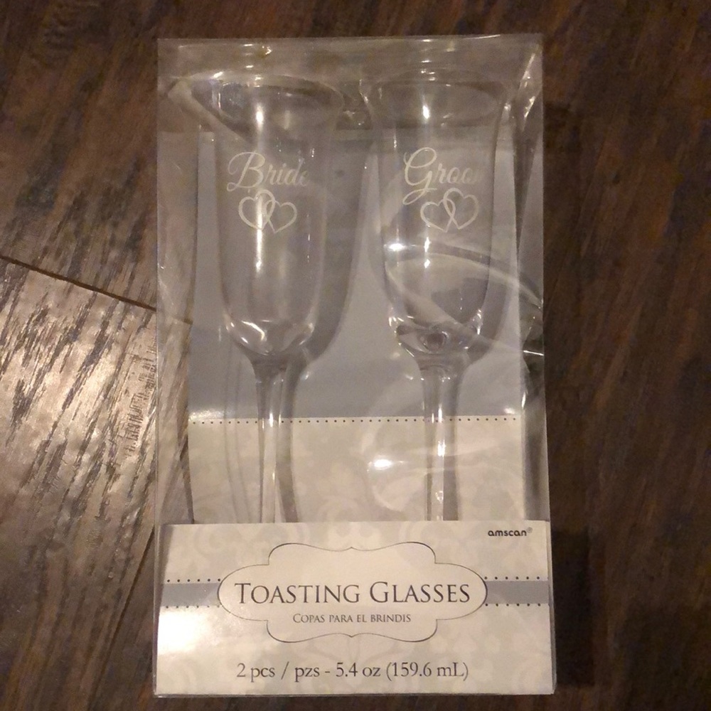 Bride & Groom Toasting Glasses